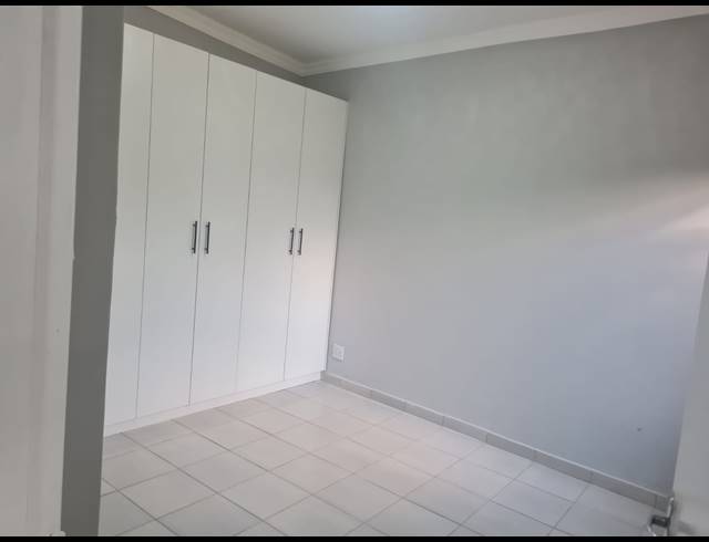 2 BEDROOM APARTMENT TO LET IN BEDFORD GARDENS
